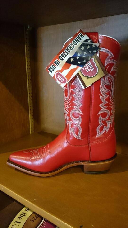 Vintage Nocona Cowboy Boots Women's Red/Black sz 6A – Lucky Star Gallery